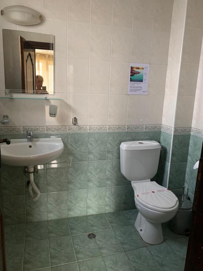 Семеен Хотел Брилянс - Family Hotel Brilliance Varna Exteriör bild