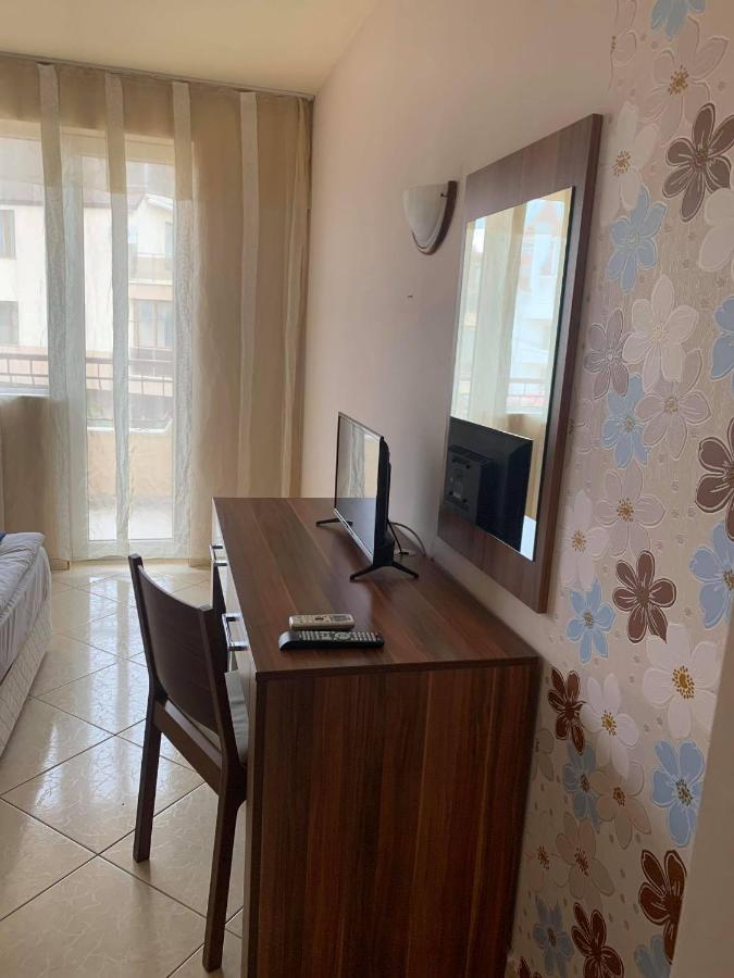 Семеен Хотел Брилянс - Family Hotel Brilliance Varna Exteriör bild