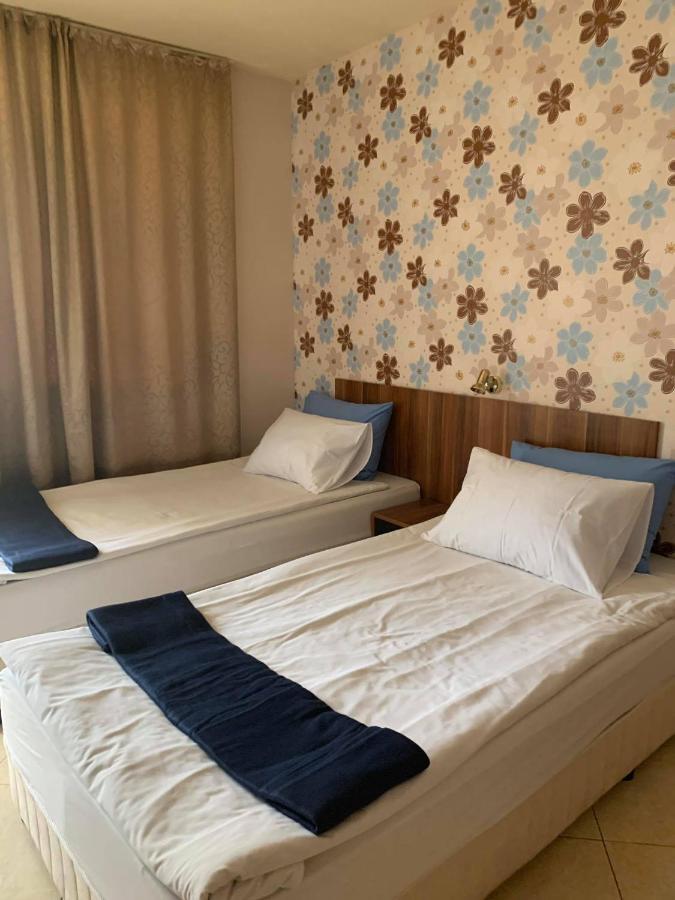 Семеен Хотел Брилянс - Family Hotel Brilliance Varna Exteriör bild