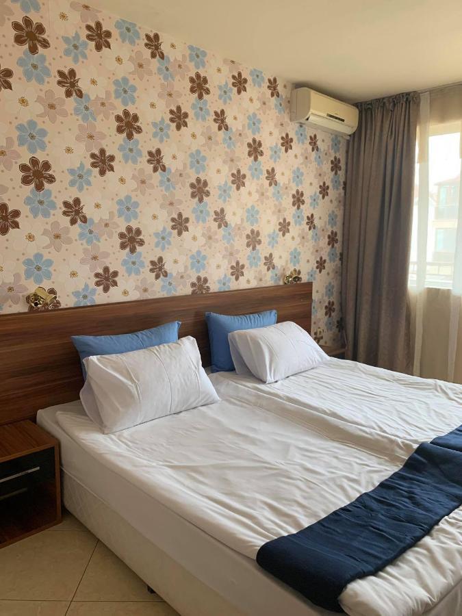Семеен Хотел Брилянс - Family Hotel Brilliance Varna Exteriör bild